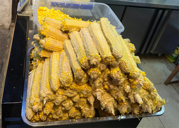 玉米大叔鲜榨玉米汁加盟
