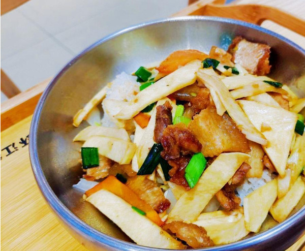 小呗侬环江香牛饭加盟
