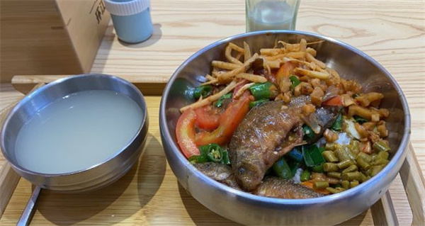 小呗侬环江香牛饭加盟