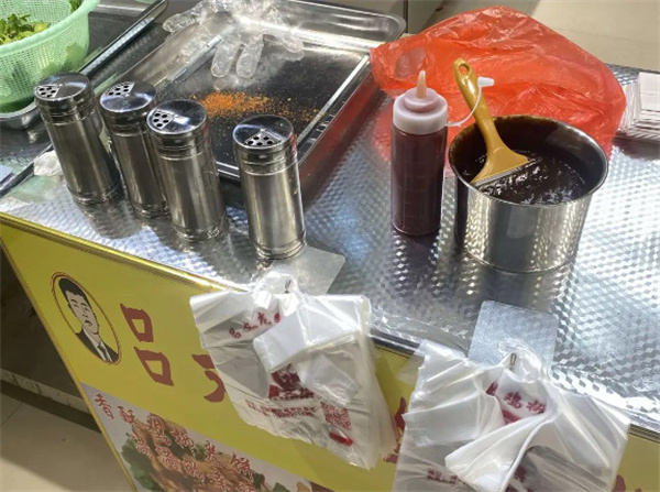 吕文龙鸡柳卷饼加盟