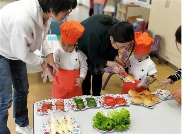 教孩子做饭整理亲子馆加盟