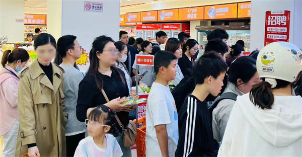 小猫驾到零食加盟
