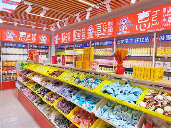 小食访零食加盟