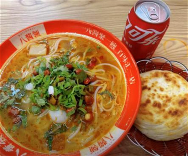 八酱领米线加盟