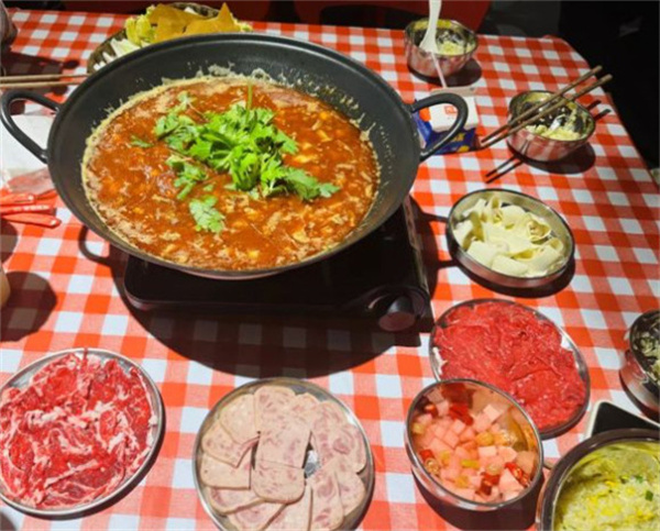 山下五厨渣渣牛肉火锅加盟
