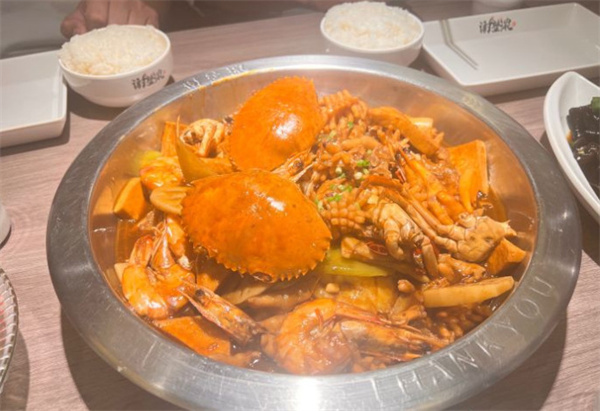 谢蟹浓肉蟹煲加盟