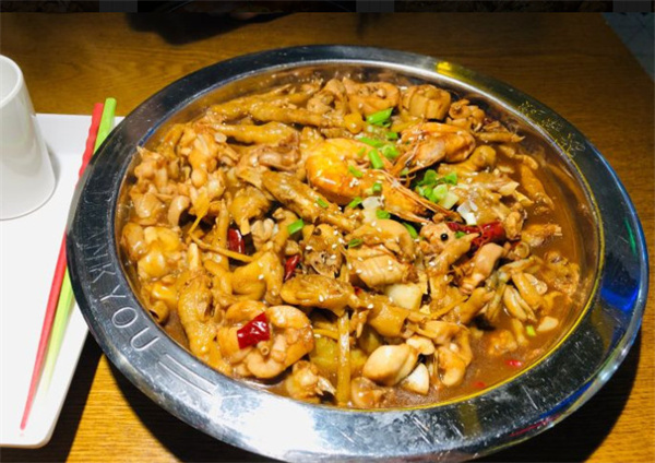 谢蟹浓肉蟹煲加盟