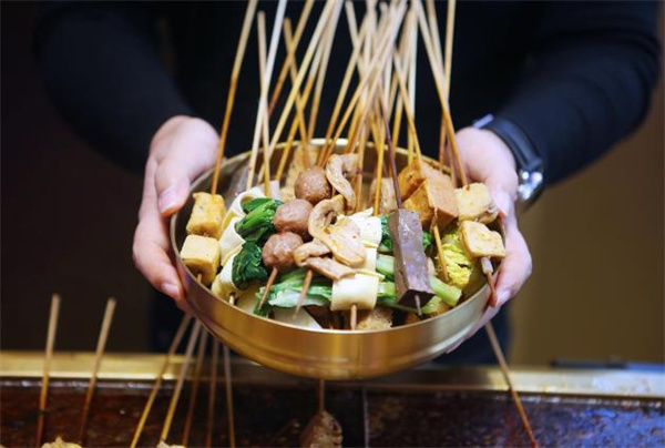 金烫烫麻辣烫加盟