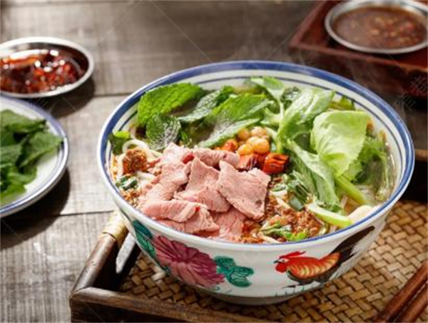 窄巷口生烫牛肉米线加盟