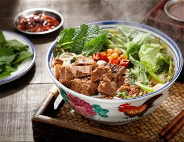 窄巷口生烫牛肉米线加盟