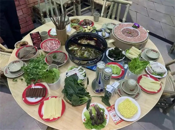 雷椒椒火锅