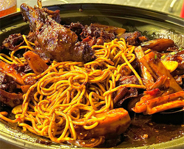 黑鸭煲加盟