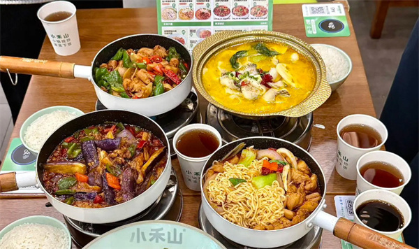 小禾山炒鸡米饭加盟