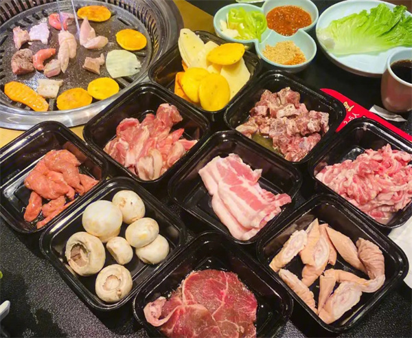 钱占里烤肉加盟