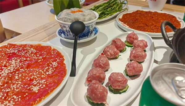 麻辣猪蹄火锅