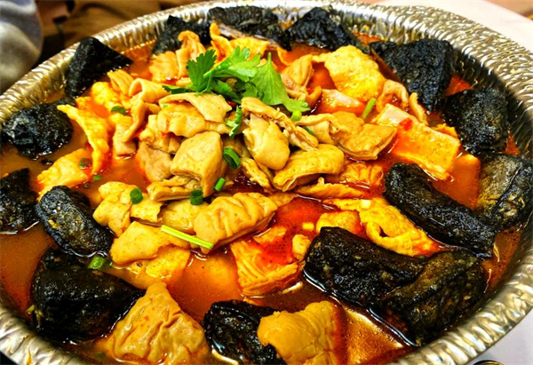 螺蛳粉肥肠臭豆腐火锅