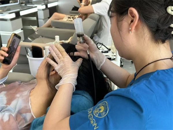 唐森白发脱发中心