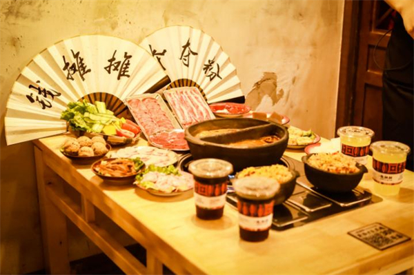 钱摊摊夺夺粉火锅加盟